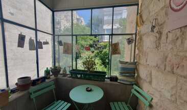 Stunning Three-Bedroom Apartment in Rechavia